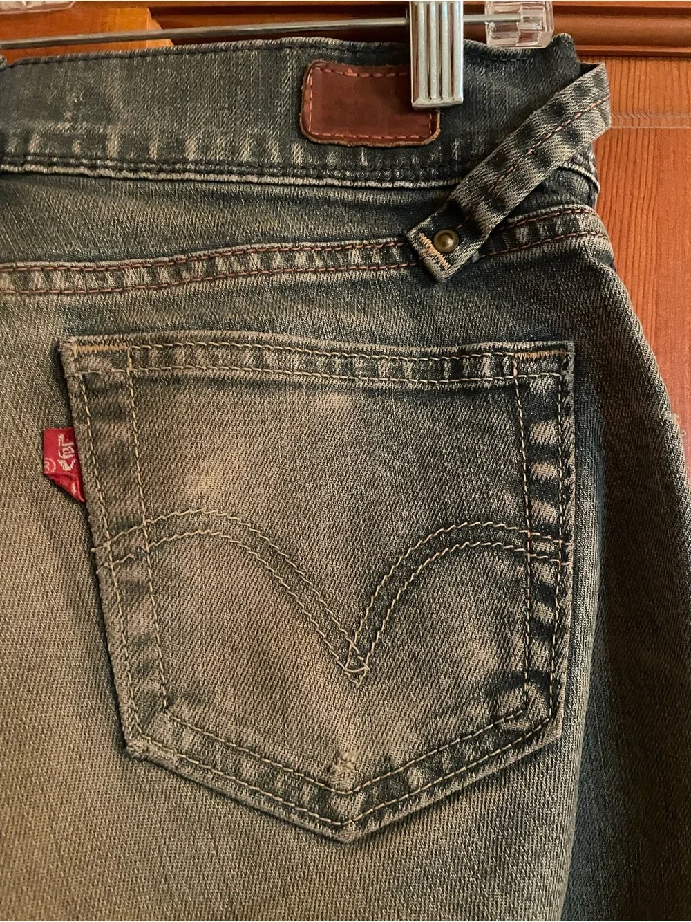 Levi’s Low Rise Slouch Straight 504 jeans
